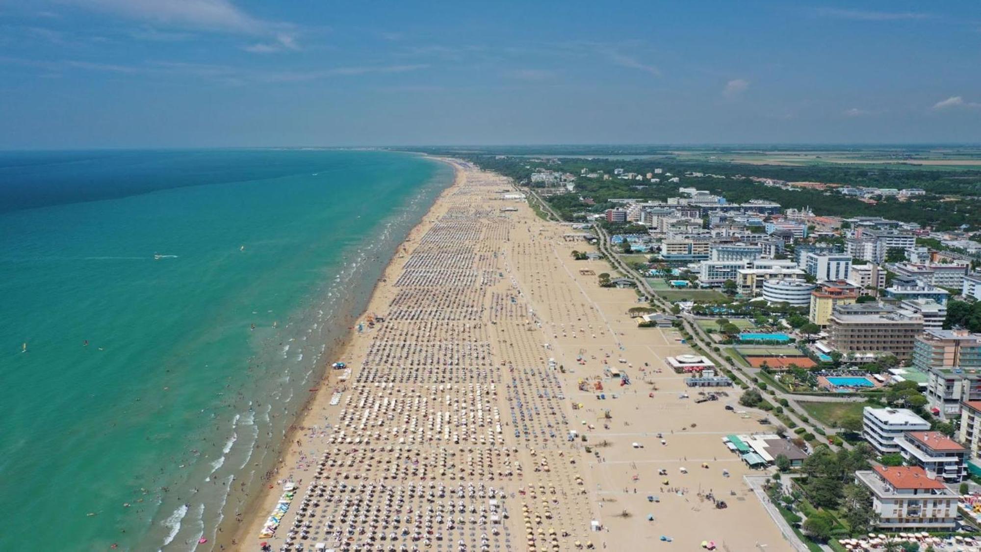 Modern In Center * Bibione